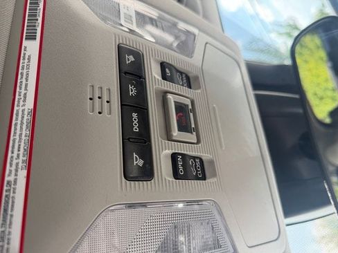 Used 2021 Toyota RAV4 XLE w/ Convenience Package AWD/4WD image 25