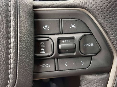 Used 2025 Toyota Tacoma TRD Off-Road AWD/4WD image 22