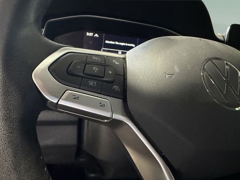 Used 2025 Volkswagen Jetta SE image 14