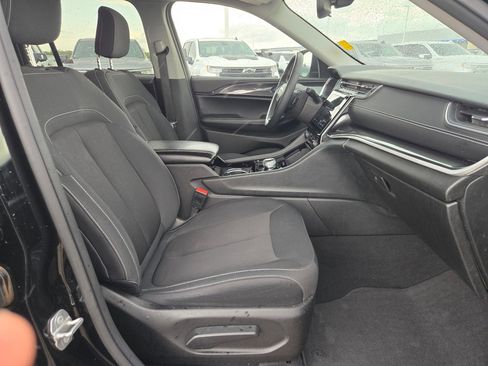 Used 2023 Jeep Grand Cherokee Laredo w/ Luxury Tech Group I image 24