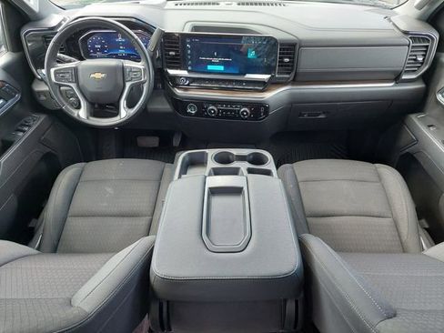 Used 2023 Chevrolet Silverado 1500 LT AWD/4WD image 3