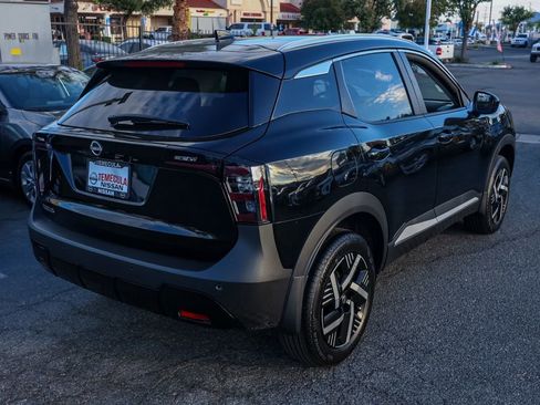 New 2026 Nissan Kicks SV image 4