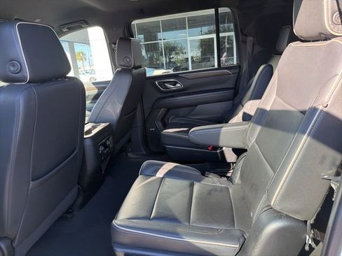 Certified 2023 Chevrolet Suburban Premier image 7