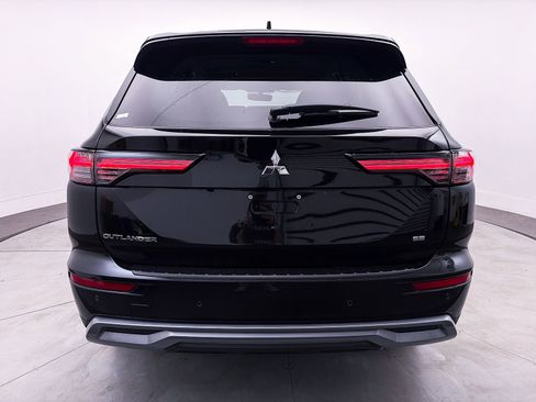New 2026 Mitsubishi Outlander SE FWD image 5