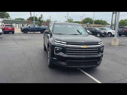 Certified 2024 Chevrolet Traverse LT FWD image 3