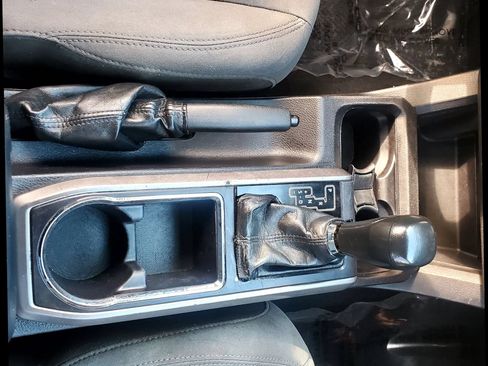 Used 2016 Toyota Tacoma SR5 w/ Towing Package RWD image 30