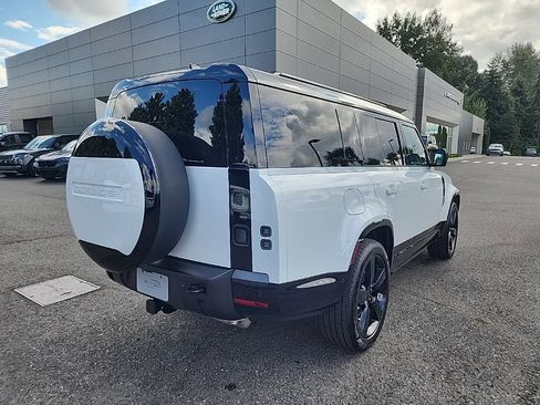 New 2026 Land Rover Defender 130 X-Dynamic SE AWD/4WD image 5