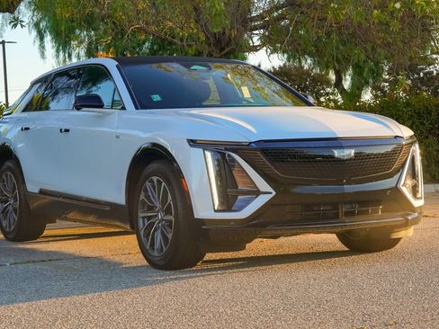 New 2026 Cadillac Lyriq Sport RWD image 5