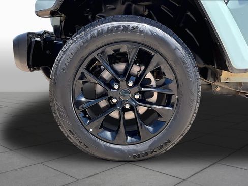 Used 2024 Jeep Wrangler Unlimited Sahara AWD/4WD image 11