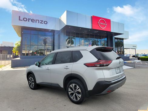 Used 2023 Nissan Rogue SV w/ SV Premium B Package FWD image 6