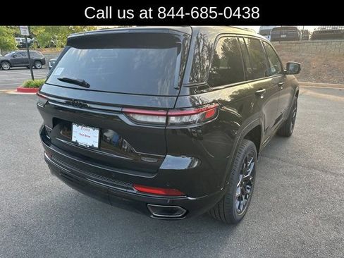 New 2025 Jeep Grand Cherokee Summit image 5