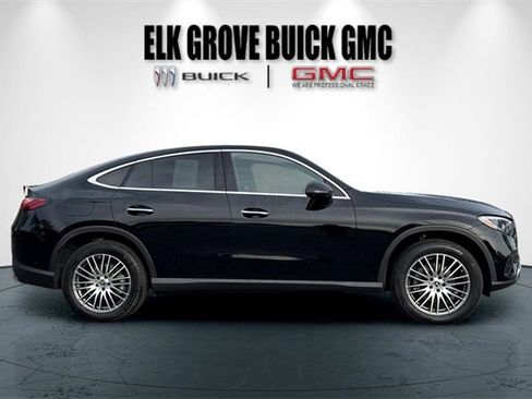 Used 2025 Mercedes-Benz GLC 300 4MATIC image 3