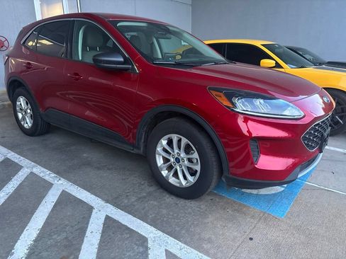 Used 2022 Ford Escape SE w/ Convenience Package AWD/4WD image 1