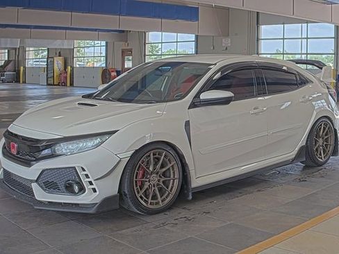 Used 2018 Honda Civic Type R image 5