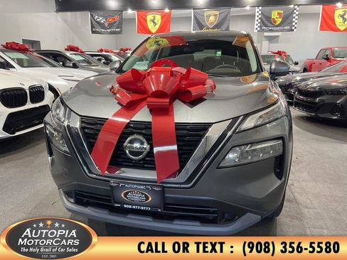 Used 2021 Nissan Rogue SV AWD/4WD image 1