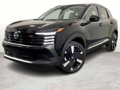 New 2025 Nissan Kicks SR image 5