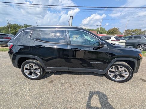 Used 2019 Jeep Compass Limited AWD/4WD image 6
