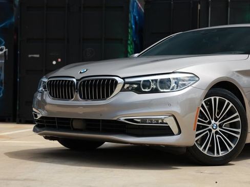 Used 2018 BMW 540i RWD image 37