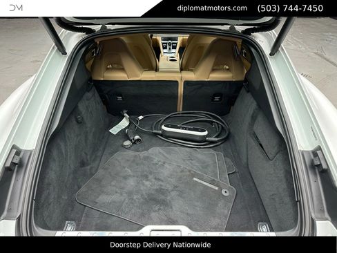 Used 2018 Porsche Panamera 4 image 43