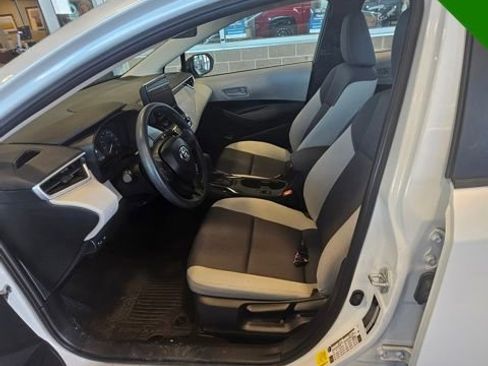 Used 2024 Toyota Corolla LE image 11