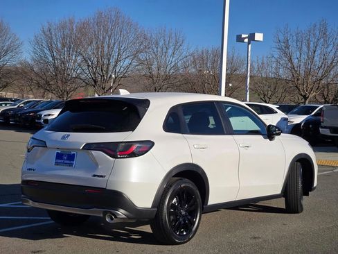 New 2026 Honda HR-V Sport image 4