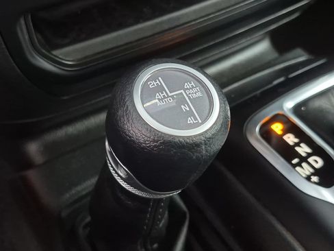 Used 2023 Jeep Wrangler Unlimited AWD/4WD image 24
