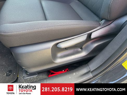 Used 2025 Toyota Corolla LE image 13