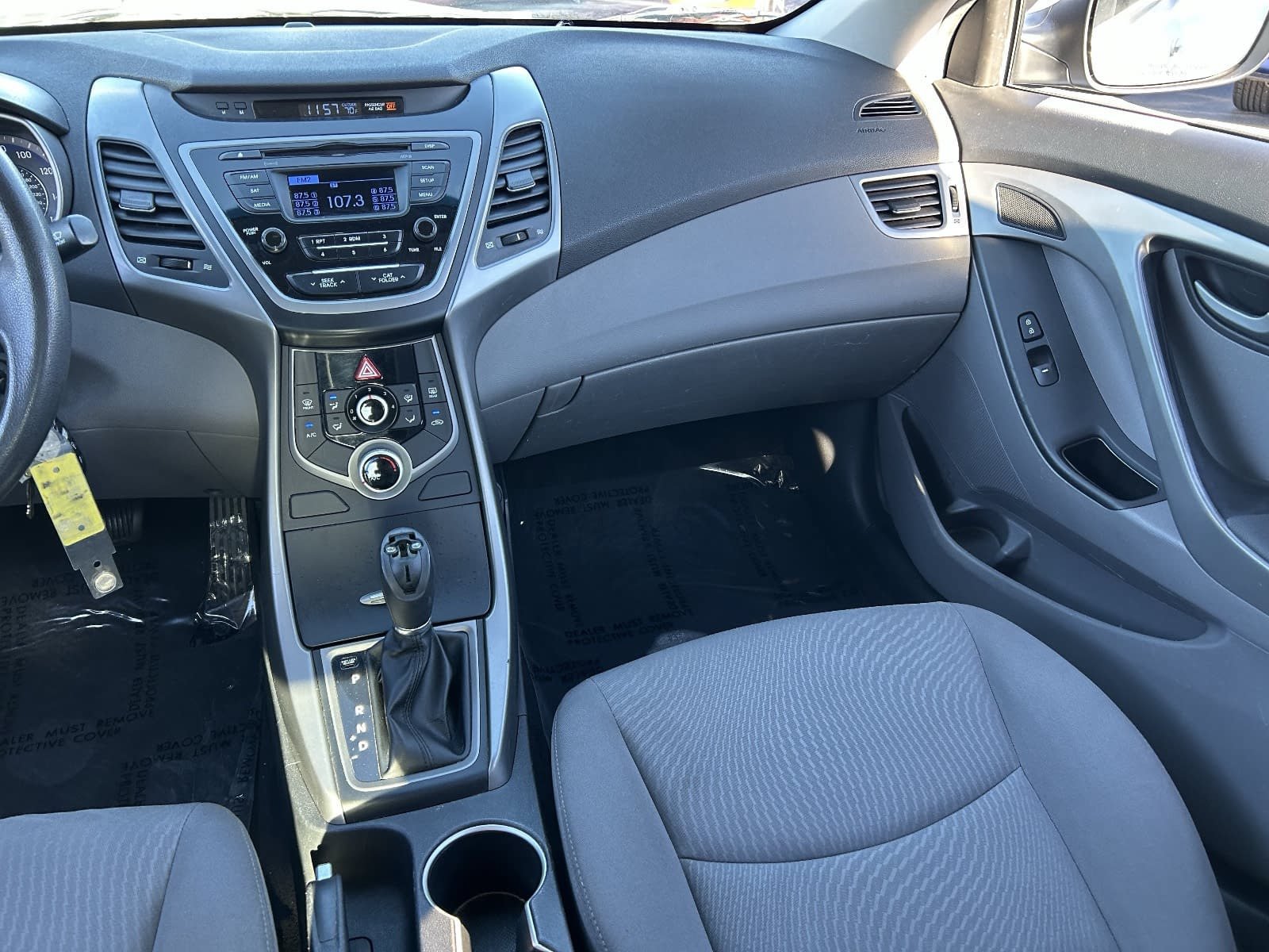 Used 2015 Hyundai Elantra SE FWD image 19