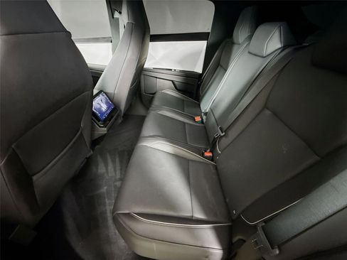 Used 2024 Tesla Cybertruck AWD Crew Cab image 14