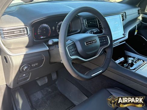 New 2026 Jeep Grand Wagoneer L Limited w/ Convenience Group I image 16