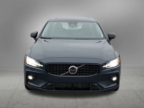 Used 2024 Volvo S60 B5 Plus image 9