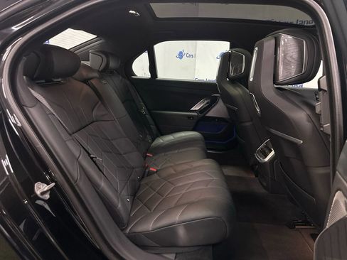 Used 2024 BMW i7 xDrive60 AWD/4WD image 27