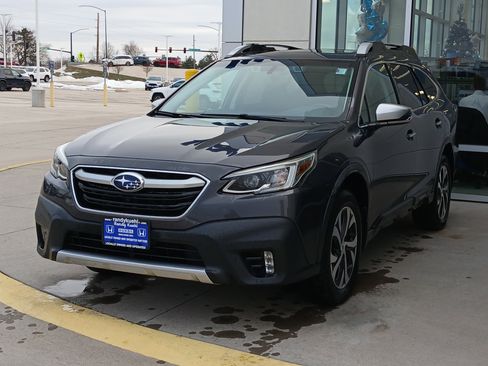 Used 2020 Subaru Outback Touring XT image 2