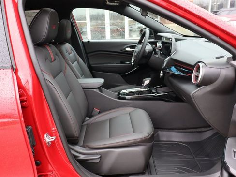 New 2026 Chevrolet Trax RS w/ Sunroof Package image 40