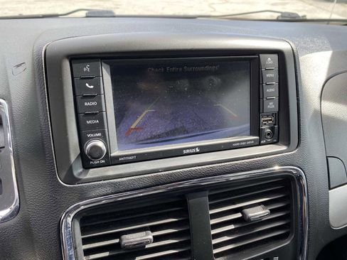 Used 2019 Dodge Grand Caravan GT image 19