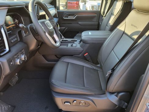 New 2026 GMC Sierra 2500 Denali w/ Denali Reserve Package image 7