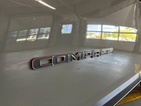 Used 2020 Jeep Compass Trailhawk AWD/4WD image 13