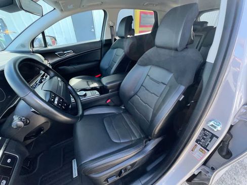 Certified 2026 Kia Sportage SX Prestige AWD/4WD image 11