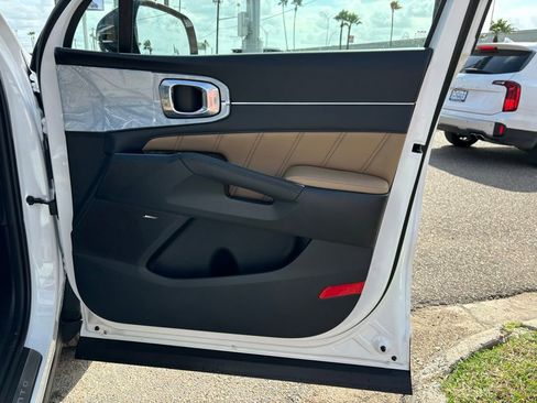 New 2025 Kia Sorento SX Prestige w/ Olive Brown Leather Package image 19