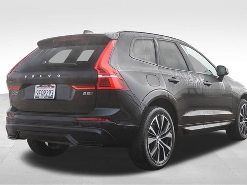 Used 2023 Volvo XC60 B5 Plus image 6
