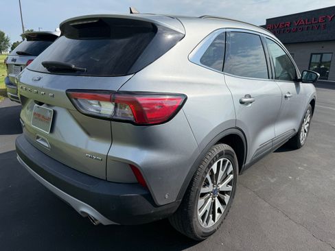 Used 2021 Ford Escape Titanium AWD/4WD image 3