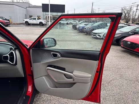 Used 2024 Kia Soul LX w/ Option Group 015 image 11