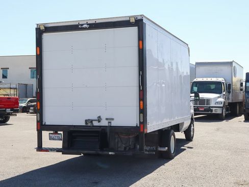 Used 2015 Ford E-450 and Econoline 450 Super Duty RWD image 12