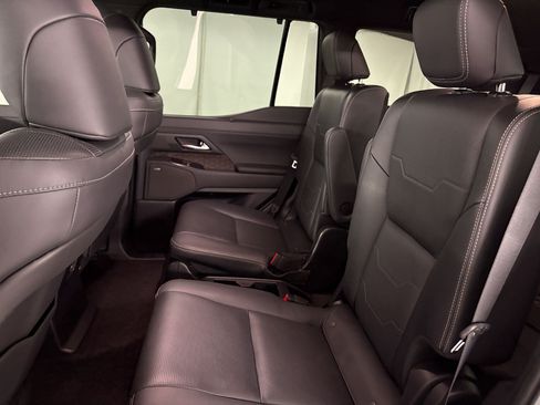 Used 2024 Lexus GX 550 w/ Accessory Package (2T) AWD/4WD image 24