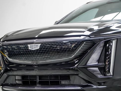 Used 2025 Cadillac Lyriq Sport w/ LPO, Floor Liner Package AWD/4WD image 2