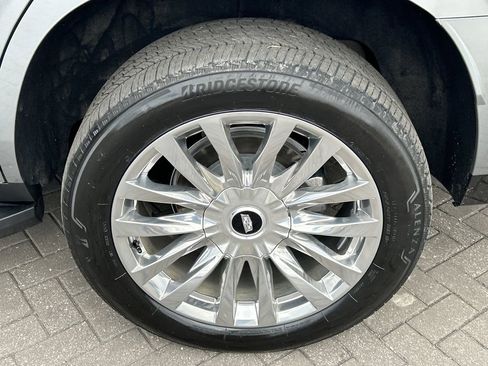 Certified 2024 Cadillac Escalade Premium Luxury image 31