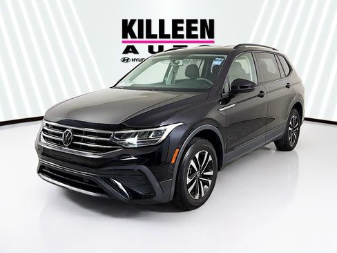 Used 2022 Volkswagen Tiguan S image 3