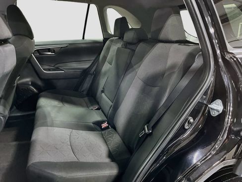 Used 2024 Toyota RAV4 XLE FWD image 28