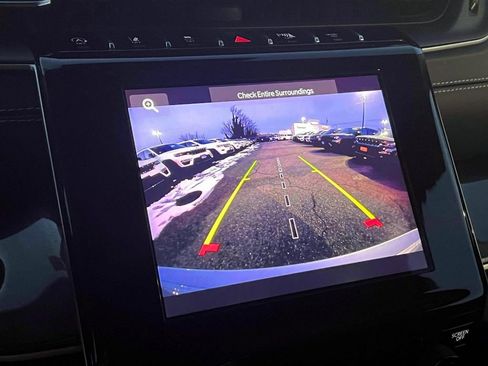 Used 2023 Jeep Grand Cherokee Laredo image 31