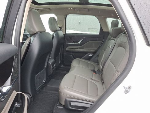 Used 2023 Lincoln Corsair AWD w/ Equipment Group 101A image 10